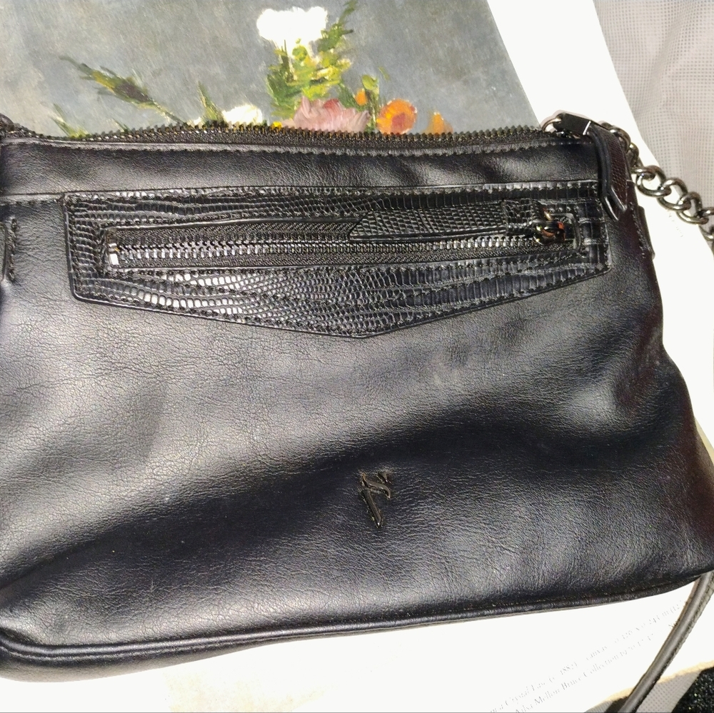 Small Vera Wang pocket book